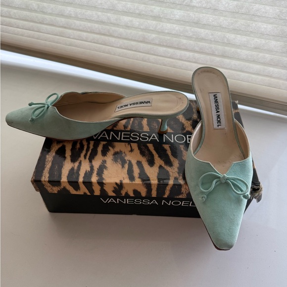 Vanessa Noel Pointed Toe Suede Slip On Kitten Heel Mule Shoe 5.5(800)In Box Vint - Picture 1 of 15